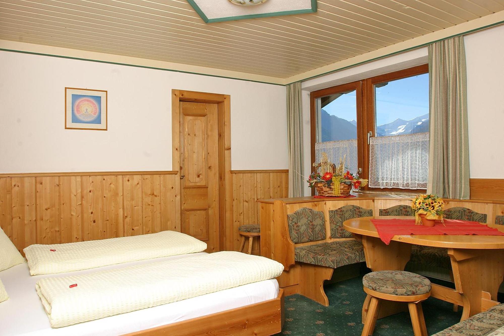 Neukirchen am Großvenediger Pension Sonneck מראה חיצוני תמונה