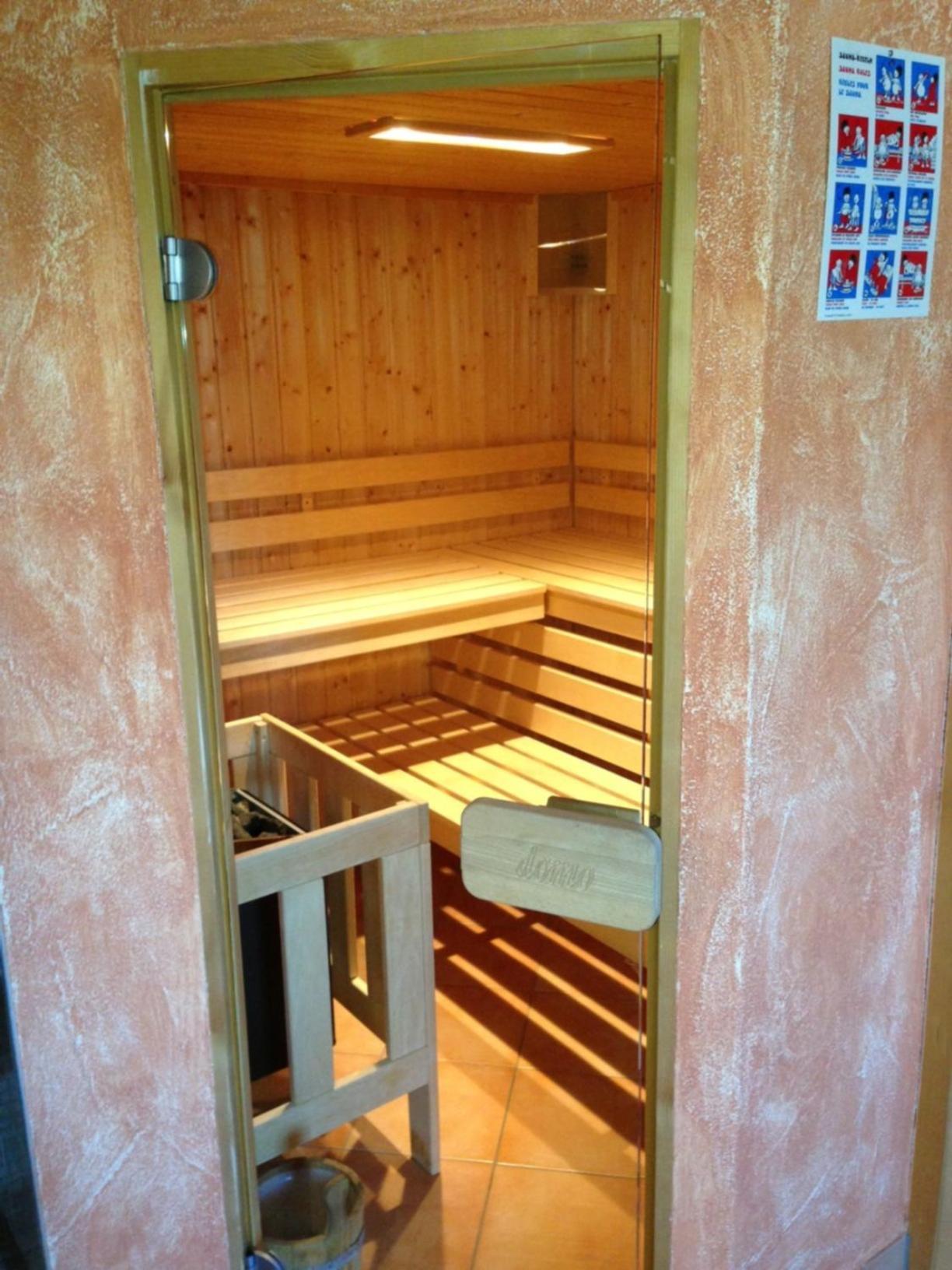 Neukirchen am Großvenediger Pension Sonneck מראה חיצוני תמונה