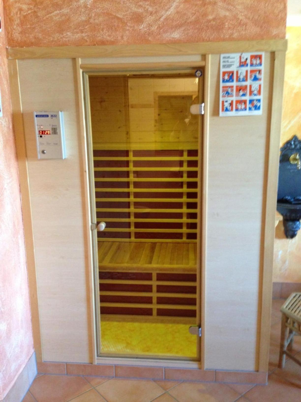 Neukirchen am Großvenediger Pension Sonneck מראה חיצוני תמונה