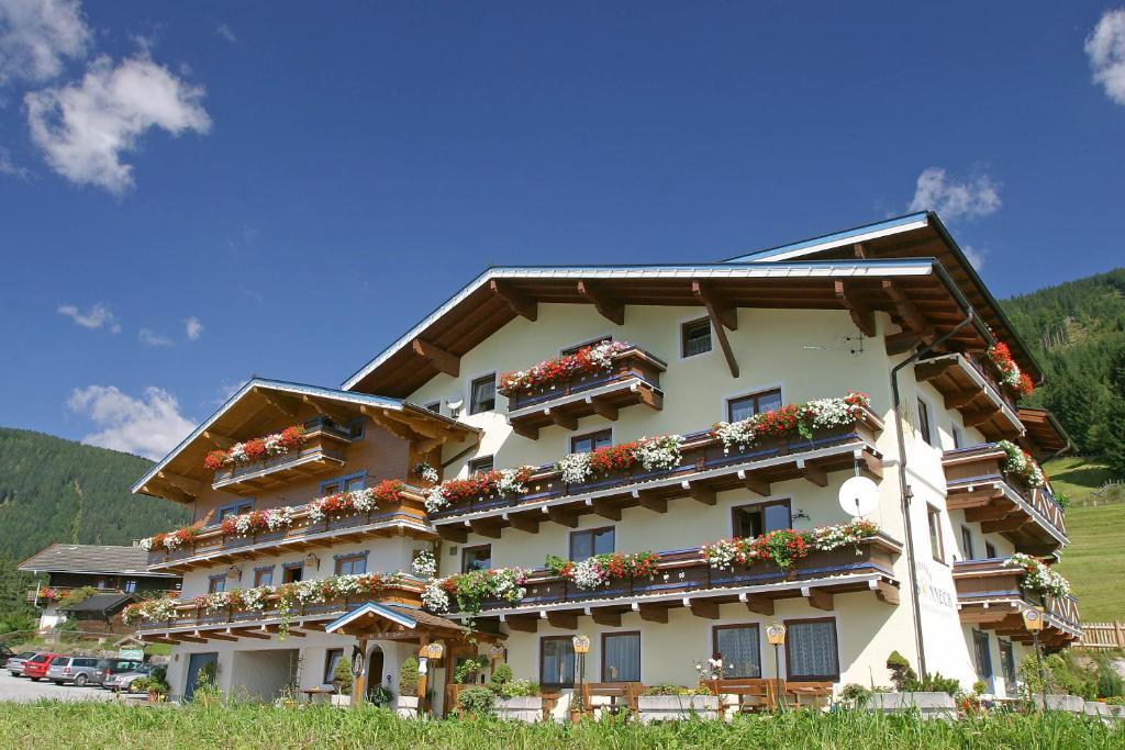 Neukirchen am Großvenediger Pension Sonneck מראה חיצוני תמונה