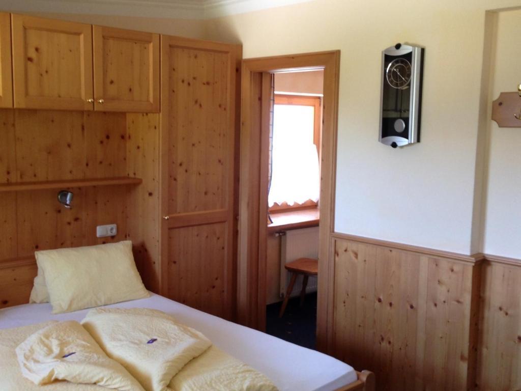 Neukirchen am Großvenediger Pension Sonneck מראה חיצוני תמונה