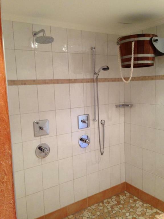 Neukirchen am Großvenediger Pension Sonneck מראה חיצוני תמונה