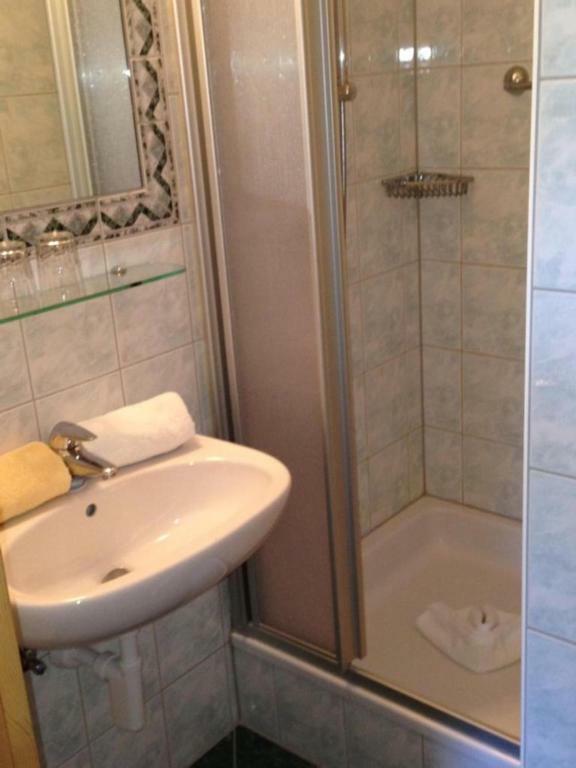 Neukirchen am Großvenediger Pension Sonneck מראה חיצוני תמונה